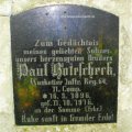 Paul Hotescheck
Musketier Inftr. Reg. 64 
11. Comp.
* 16.5.1896
gef. 11.10.1916
an der Somme (Frkr.)
 
Friedhof Beelitz (Mark), Brandenburg